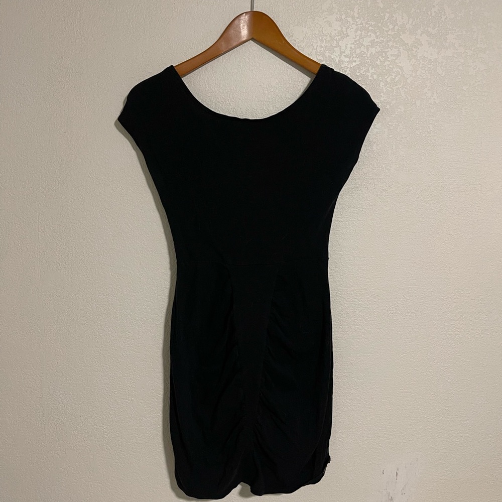 Vans Black Cap-Sleeve Ruched Mini Dress